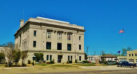 Bryan County Courthouse in downtown Durant