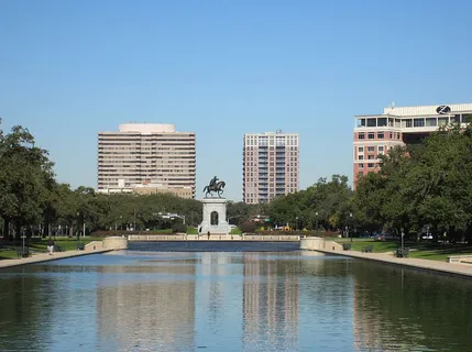 The reflection pool and Sam Houston monument at Hermann Park