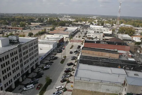 Looking west on Tyler Street in downtown Longview