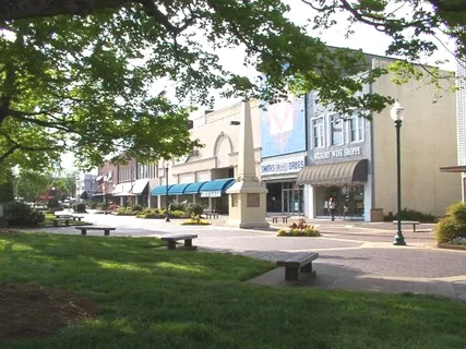 Union Square is the center of Hickory, NC