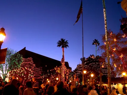 Glendale City Hall around Christmas time